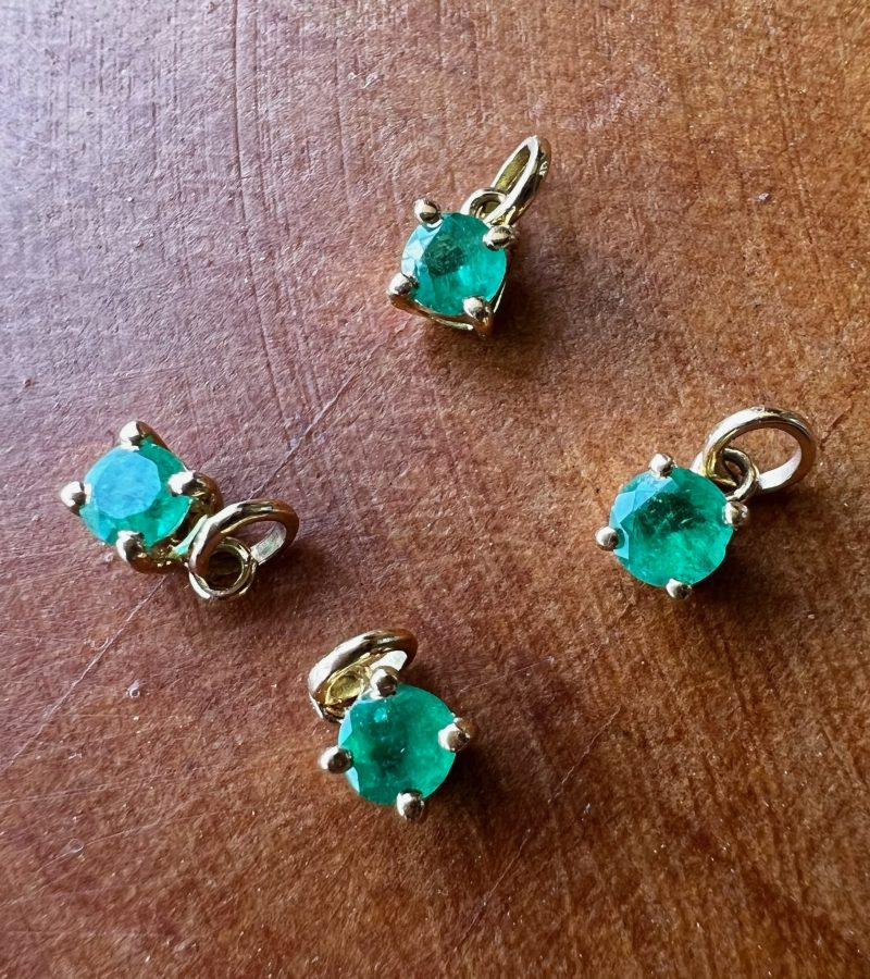 dije-esmeralda-puntoluz